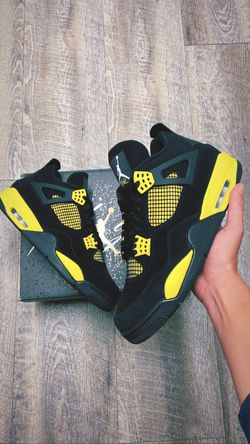 Air Jordan 4 Retro Yellow Thunder 