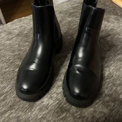 Black girl short boots