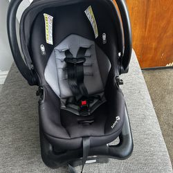 Baby car seat / Base Included 