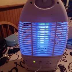 Sunbeam indoor /outdoor portable bug zapper