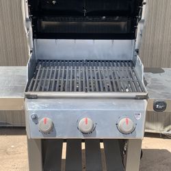 Weber Spirit E-310 BBQ Grill 3 Burners Propane For Sale
