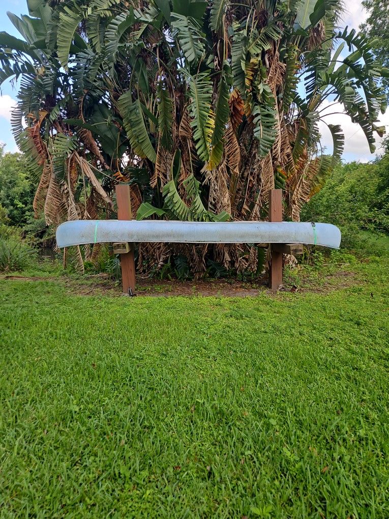 Canoe, Fiberglass 16ft