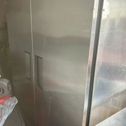 Large Commercial true refrigerator model T-49