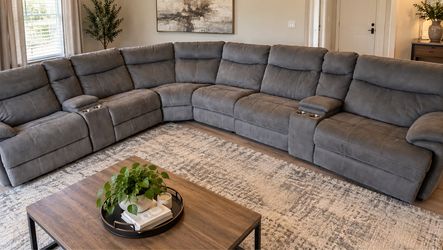 Free Delivery🚚🚚 Large Gray Sectional Reclining Sofa with Cup Holders