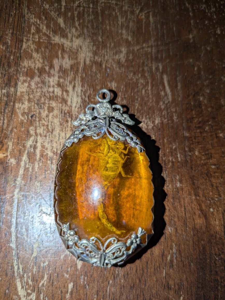 Vintage Scorpion Imitation Amber Pendant