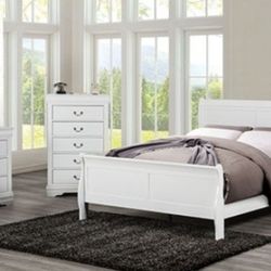 Brand New White 4pc Queen Bedroom Set 
