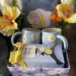 Luxury Gift Box – Elephant Plush, Flowers, Tea & Mug Set