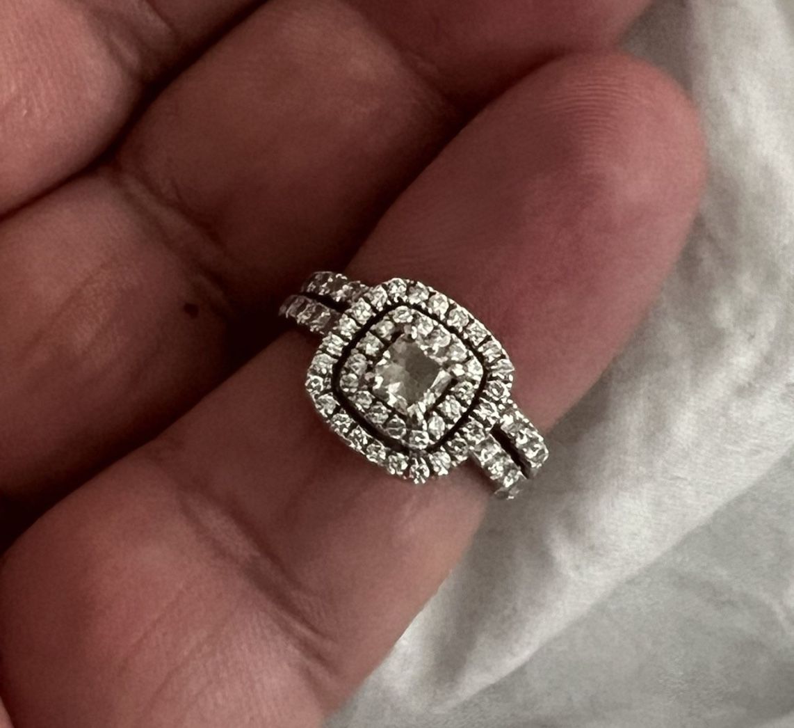 1 1/3ct Diamond Engagement Ring.  Neil Lane 