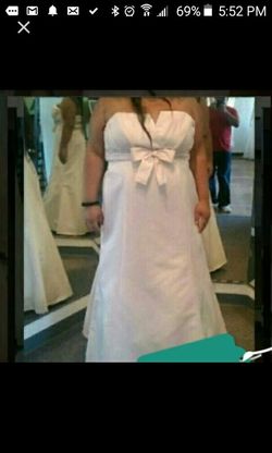 Plus size wedding dress