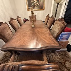 Elegant Dining Table Set real wood Havertys Furniture for sale $950.00 dollars 