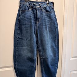 Barrel Legged Jeans