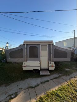 Pop-Up Camper
