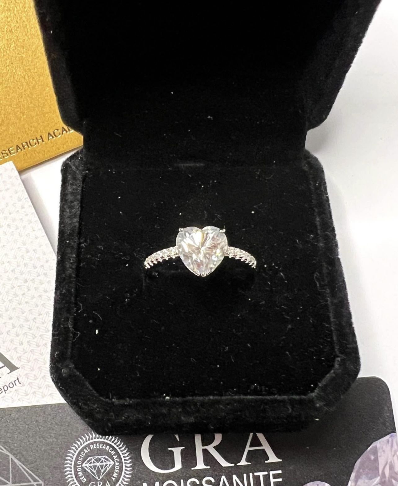 925 Sterling Silver 2CT heart shaped Moissanite ring size 6 and 7