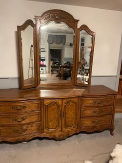 Thomasville Bedroom Set
