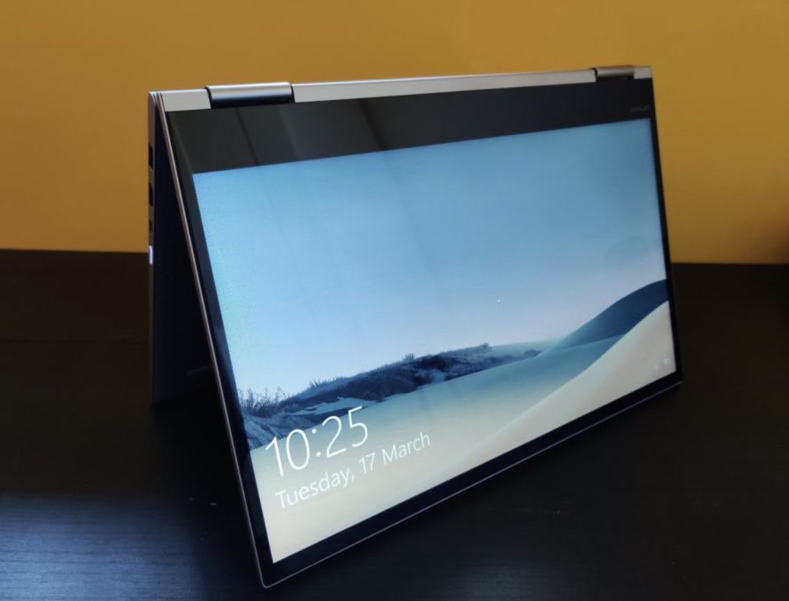Lenovo Yoga 730 15-IKB Laptop 