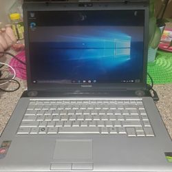 Toshiba Satellite A215 15.6" DD