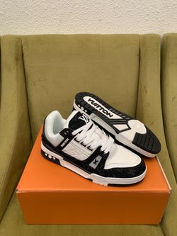 Lv trainer black and white
