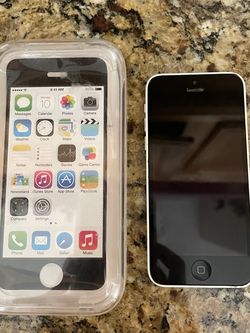 I Phone 5 C W/new Battery