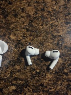 Apple airpods 2nd Gen. Used
