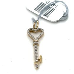 10KT Yellow Gold Diamond Heart Key Pendant 0.70g I-970