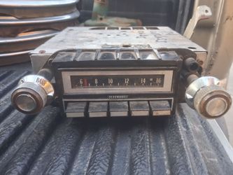 1974-76 Oldsmobile stock radio