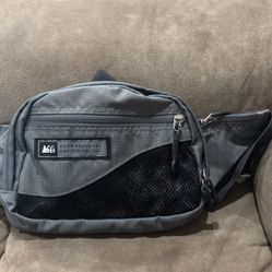 REÍ Belt Bag