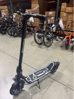 Solid electric scooter
