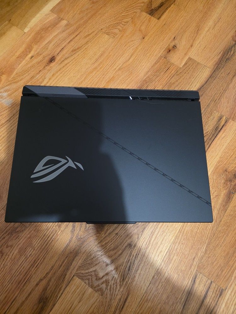 ROG Strix Scar 16 Gaming Laptop