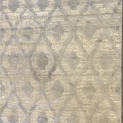 Broyhill Area Rug - 5 ft. x 7 ft.