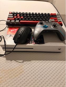 Xbox One S with Controller, Mouse and Keyboard