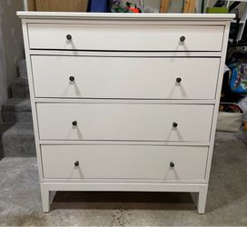 Ikea Idanas 4 Drawer Dresser -DELIVERY AVAILABLE