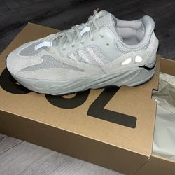 Yeezy 700 Salt