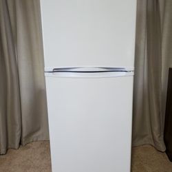 Haier refrigerator 9.8 cu.ft