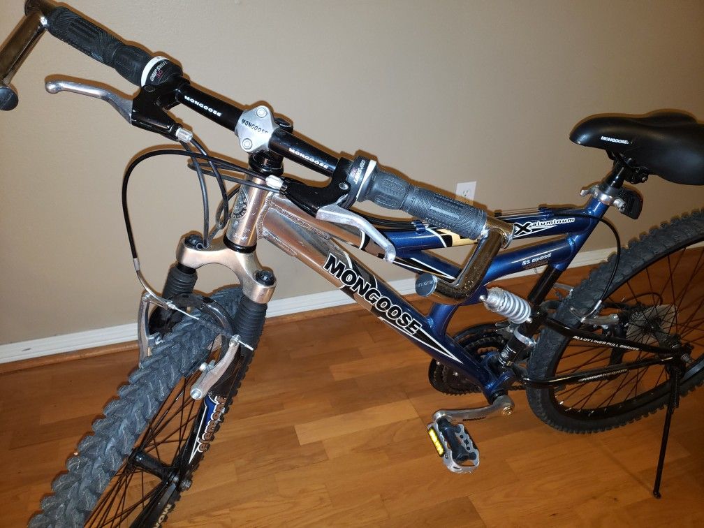 Mongoose efx mountain bike sale