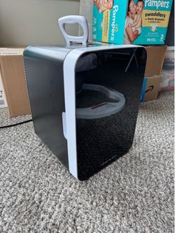 Thermoelectric Mini Fridge