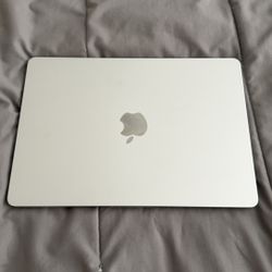 Apple MacBook Air M3 Chip 