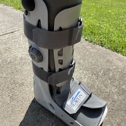 Orthopedic Walking Boot Large