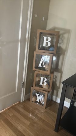Free Baby Block Decor (baby shower)