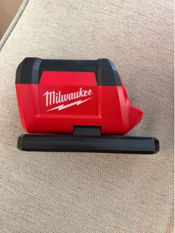 Milwaukee m12 light