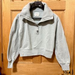 Abercrombie & Fitch Blue Gray Cropped Sweatshirt - Women’s Size Small