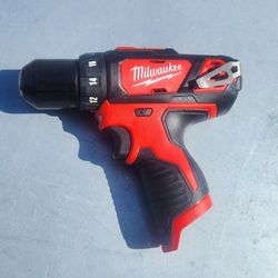 Milwaukee M12 drill /driver 