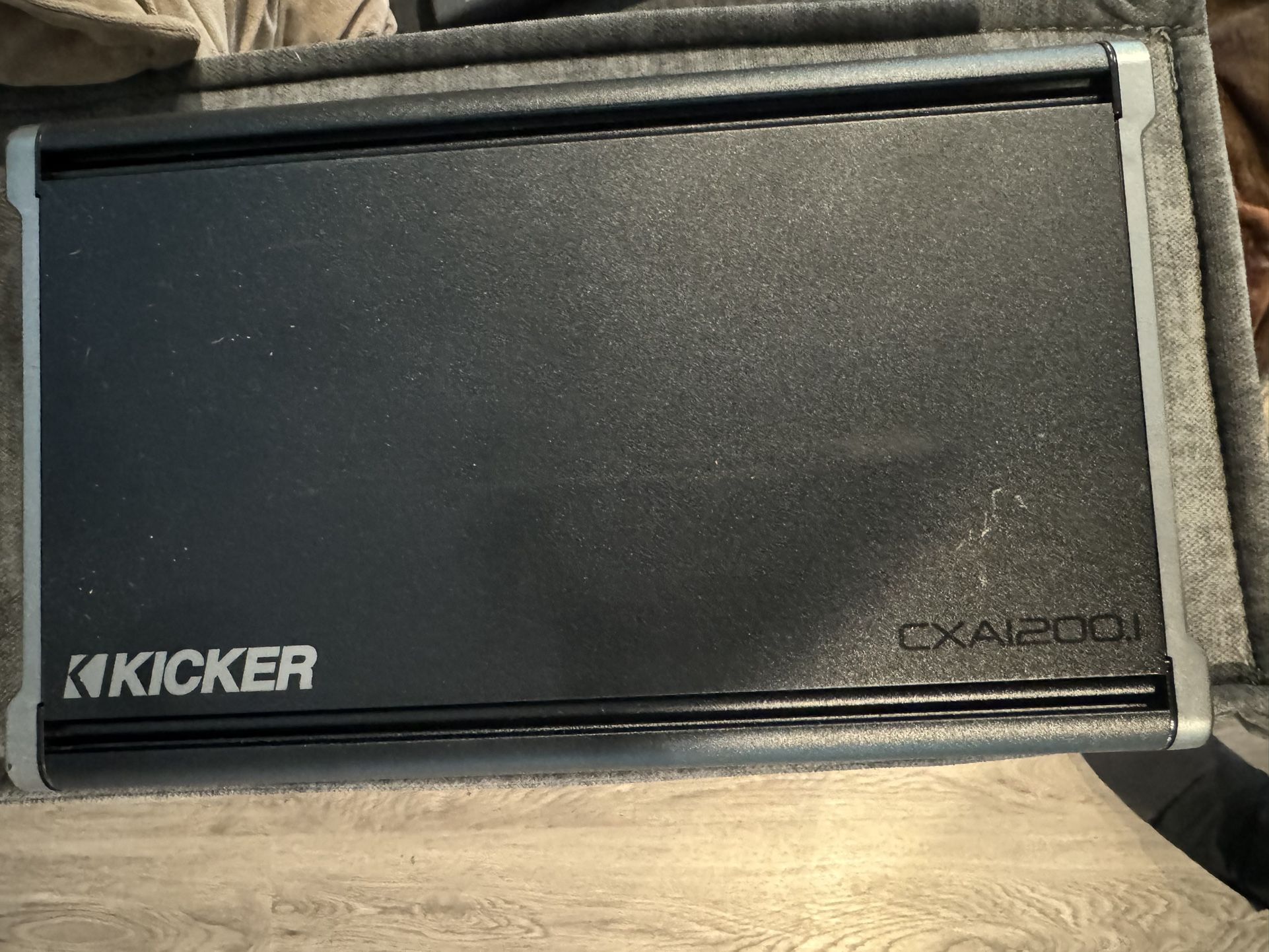Kicker CXA 1200.1 Amplifier