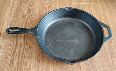 Cast Iron Skillet 10"