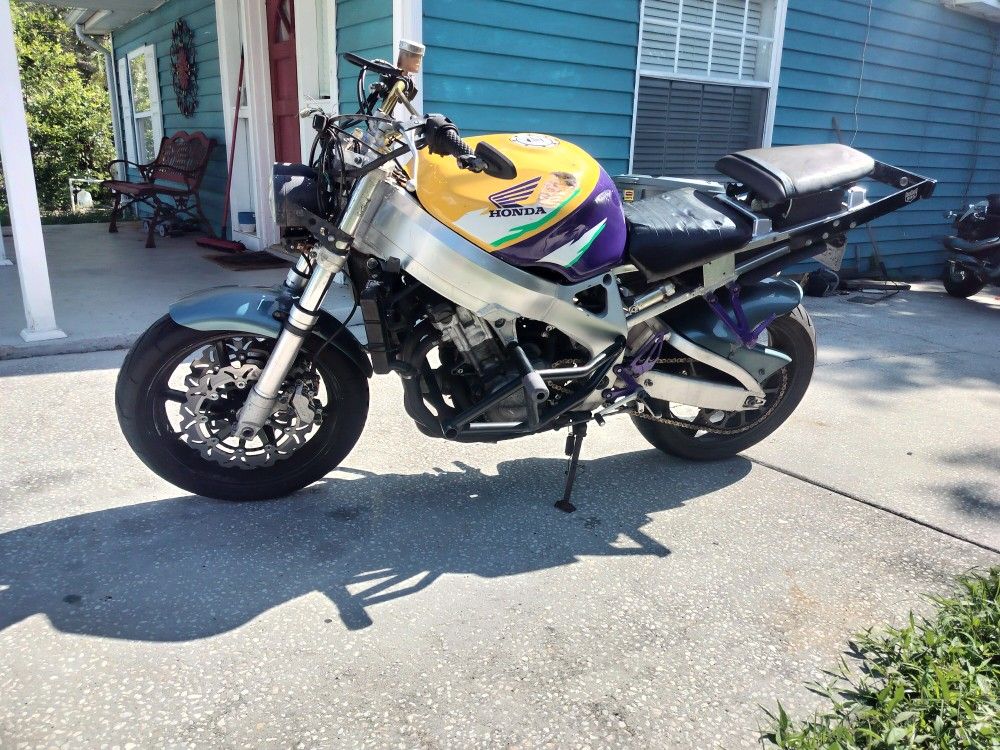 1997 Honda CBR 900rr