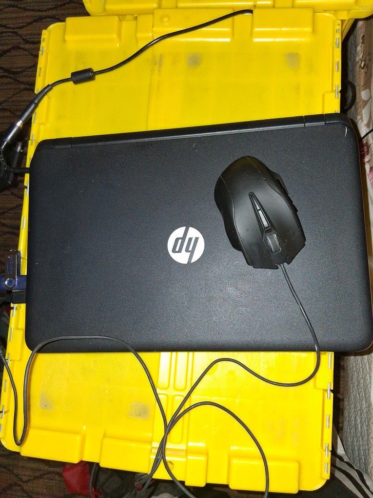 Hp Laptop With Perixx MX-3100 MMO Gaming Mouse 12 Thumb Buttons RGB Lighting