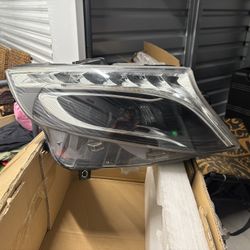 Mercedes Metris Headlights 