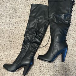 Thigh High Boots. NEW.   8.5. Black