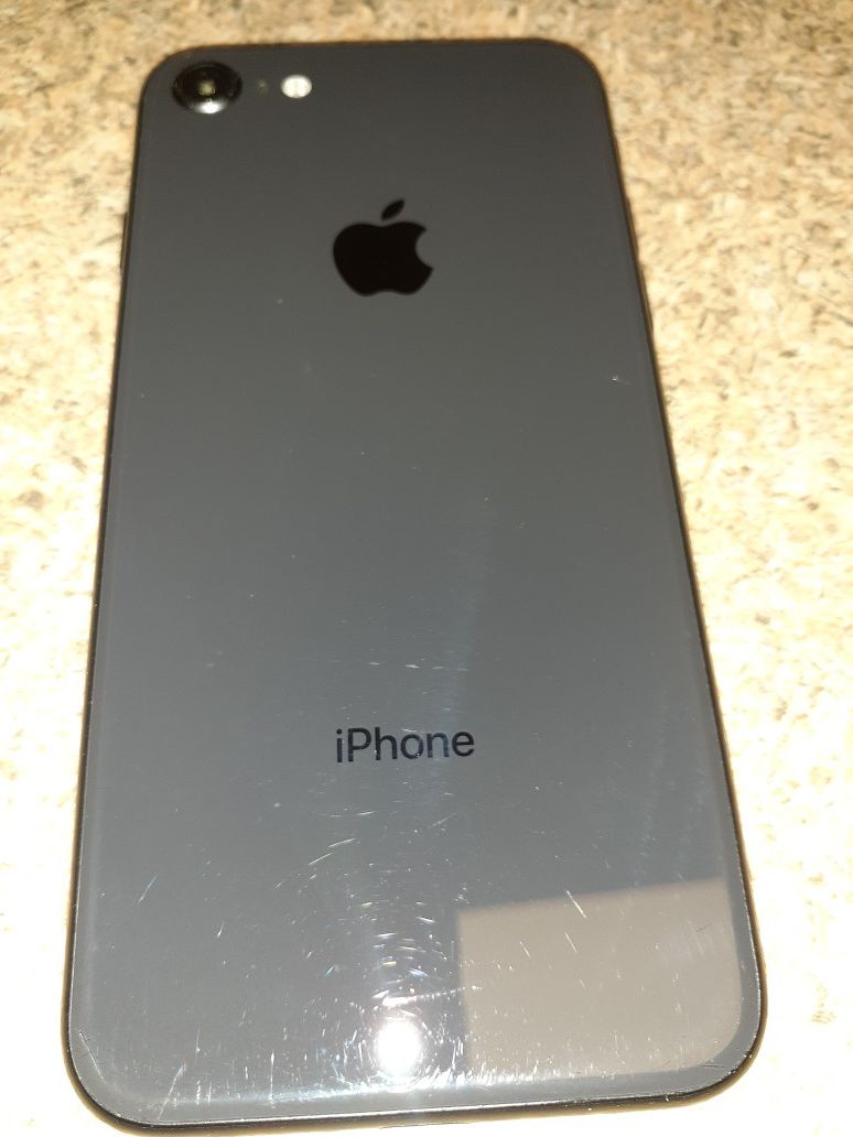 (READ)GREY IPHONE 8 TMOBILE 64GB(CAN'T ACTIVATE W/TMOBILE) NO CRACKS SEE ALL PICS. PRO BUYERS ONLY. NOT FOR CONSUMER USE. NON-NEGOTIABLE