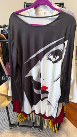 Women’s graphic face tunic, top or dress