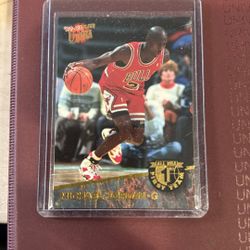 1992 ULTRA ALL-NBA 4 MICHAEL JORDAN 